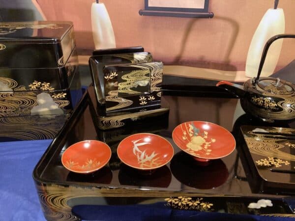 Lacquered sake and bento set bento Antique Boxes 4