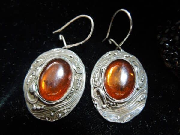 Silver Amber Drop Earrings - Image 2