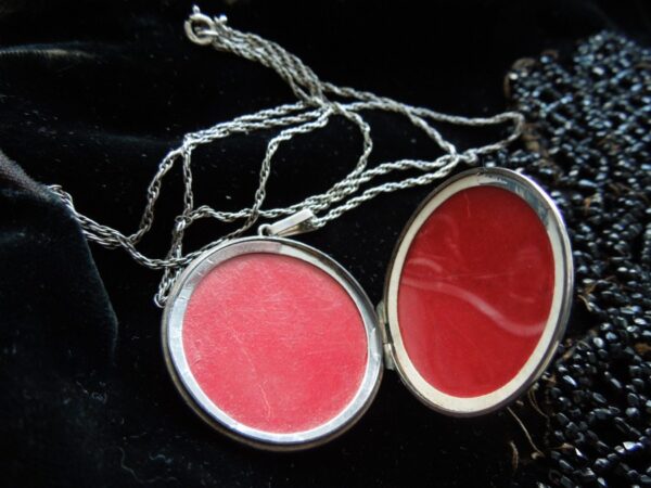 Silver Locket on Chain - Image 5