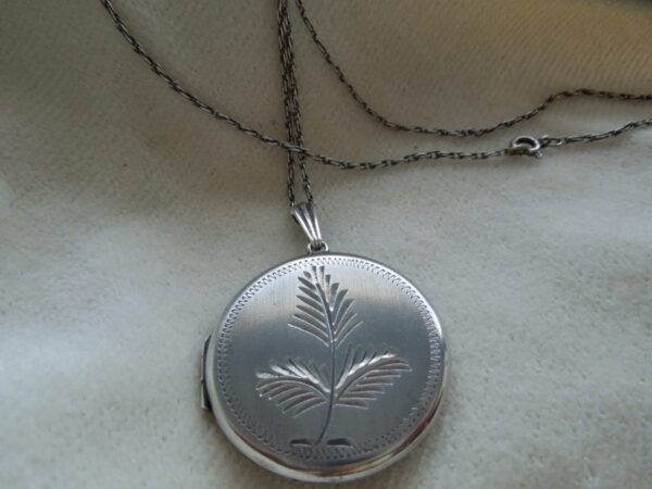 Silver Locket on Chain - Image 2