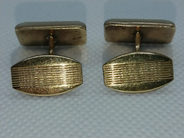 Vintage Gent's Mother of Pearl and Gilt Cufflinks - Image 3