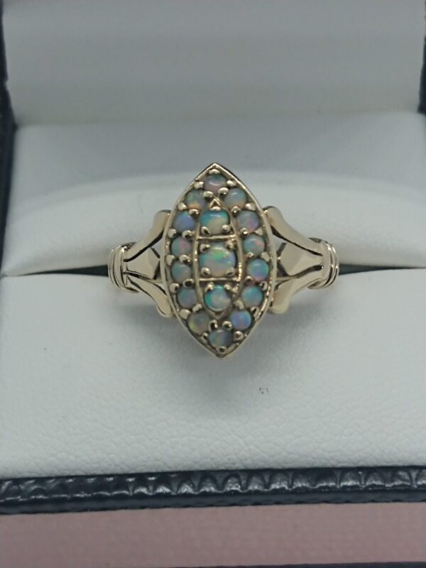Vintage 9ct Gold 17 Stone Fiery Opal Ring