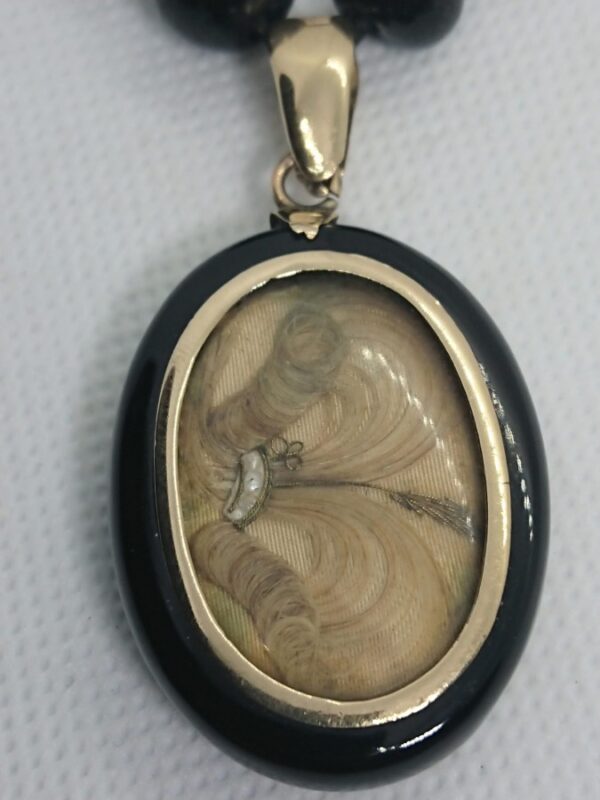 Victorian Black Onyx Mourning Locket with Seed Pearls in Gold - Image 3