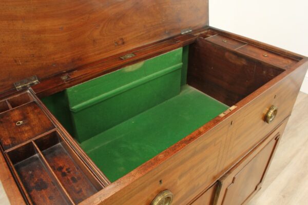 Georgian Mahogany Gentleman's Washstand Chest - Image 17
