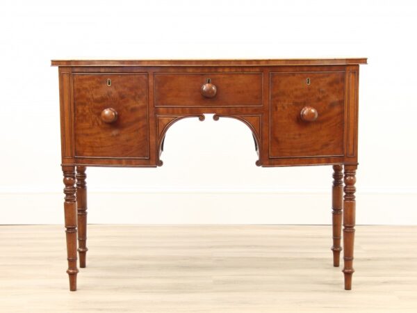 Georgian (Regency Period) Mahogany Small Sideboard/Desk - Image 2