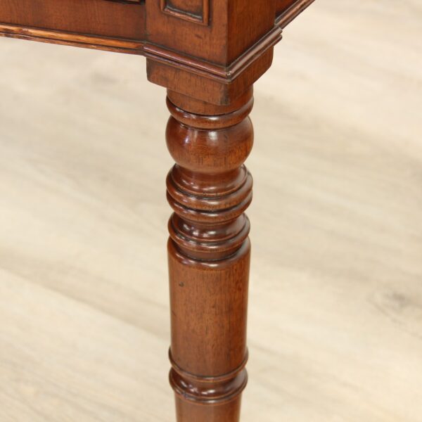 Georgian (Regency Period) Mahogany Small Sideboard/Desk - Image 17