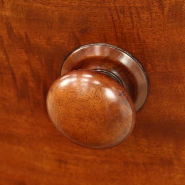 Georgian (Regency Period) Mahogany Small Sideboard/Desk - Image 18