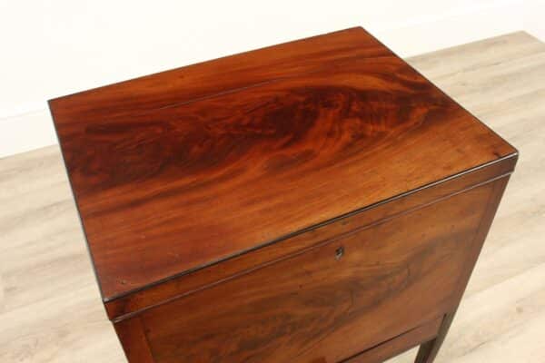 Regency Period Flame Mahogany Cellarette - Image 5