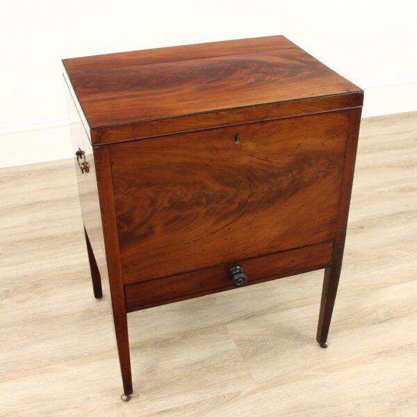 Regency Period Flame Mahogany Cellarette - Image 6