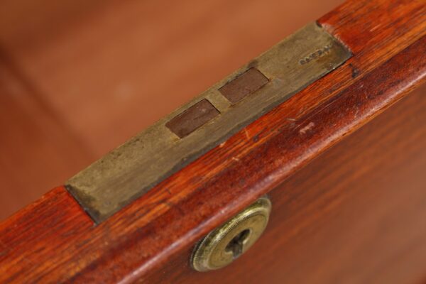 A Tall Victorian Mahogany Chest of Drawers - Image 7