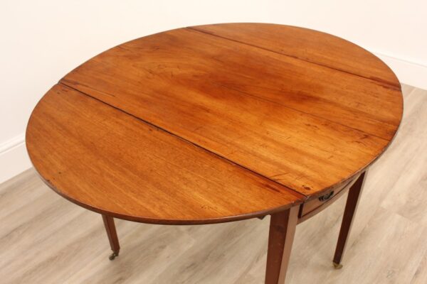 Georgian Light Mahogany Pembroke Table - Image 14