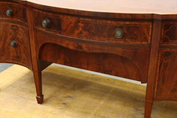 George III Serpentine Flamed Mahogany Sideboard - Image 6