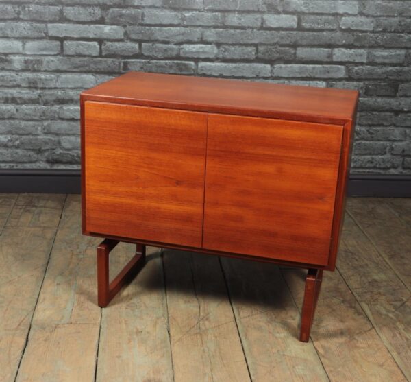 Danish Modern two door Teak Sideboard by Mogens Kold MK511 antique sideboard Antique Sideboards 15