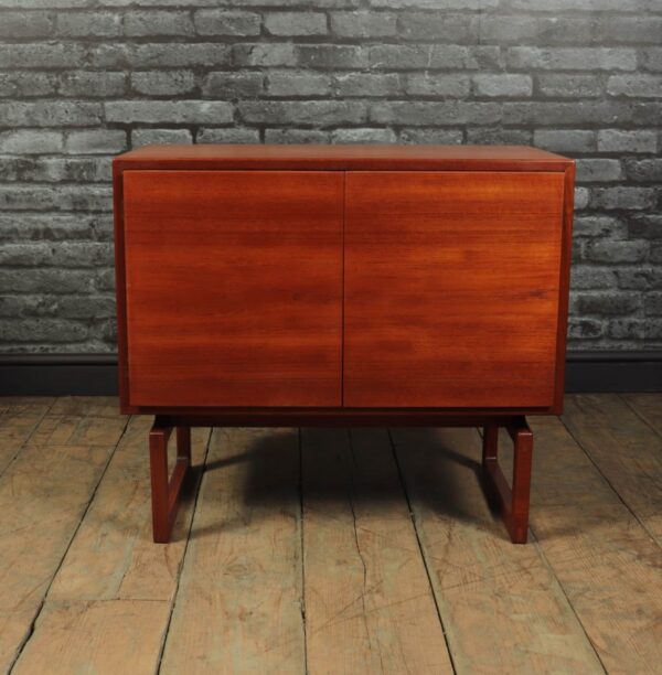 Danish Modern two door Teak Sideboard by Mogens Kold MK511 - Image 7