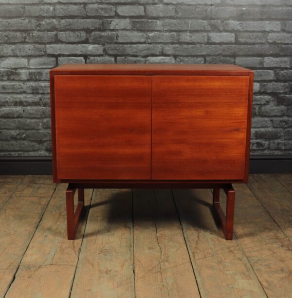 Danish Modern two door Teak Sideboard by Mogens Kold MK511 antique sideboard Antique Sideboards 9