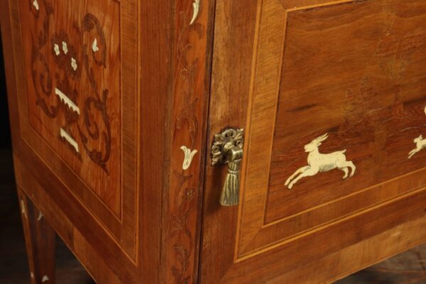 Pair of Italian Neoclassical Inlaid bedside Cabinets - Image 5