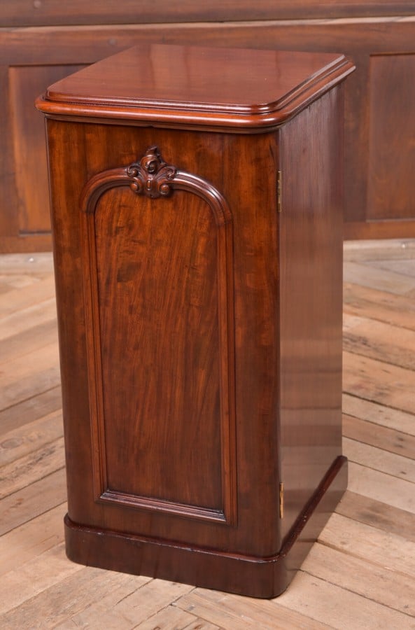 Quality Victorian Mahogany Bedside Cabinet SAI1962 Antique Furniture 3