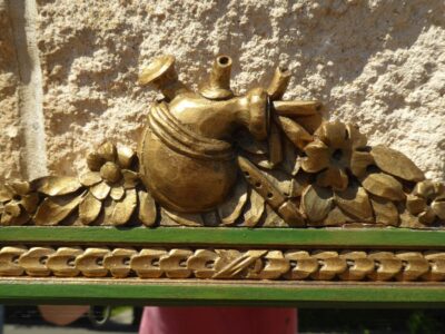 Gesso mirror by Hopillart & Leroy Paris-decorated with bagpipes - 19th centuryC - Image 6