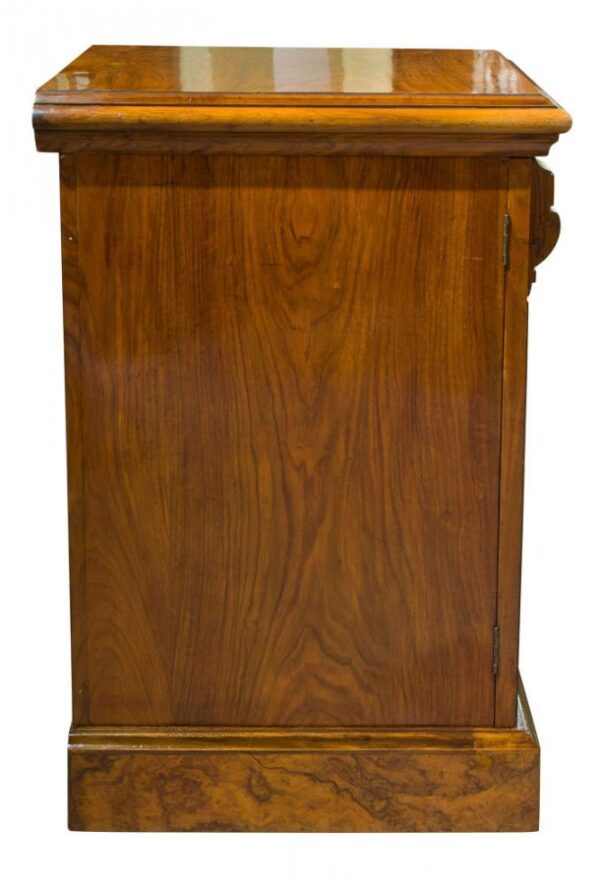A fine pair of Victorian walnut pedestals c1870 Antique Cabinets 9