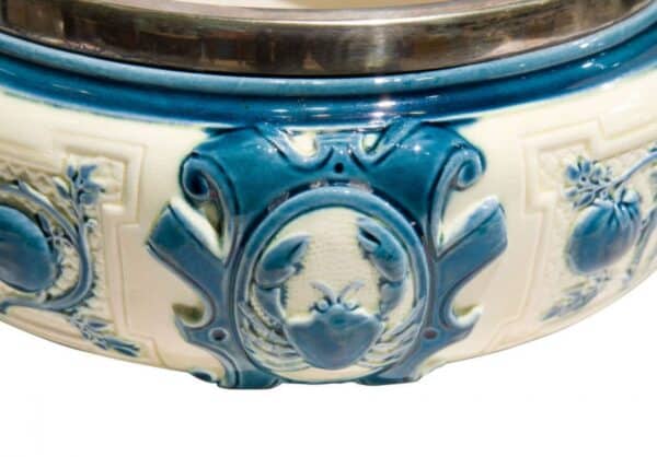 An early 20thc Wedgwood salad bowl & servers - Image 8