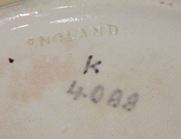 An early 20thc Wedgwood salad bowl & servers - Image 4