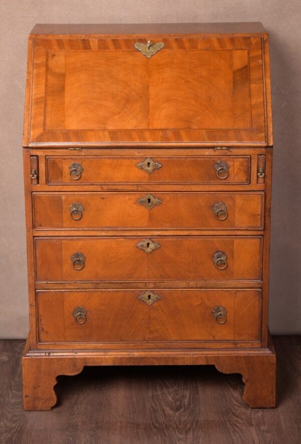 19th Century Walnut Writing Bureau Of Excellent Proportions SAI1622 - Image 17