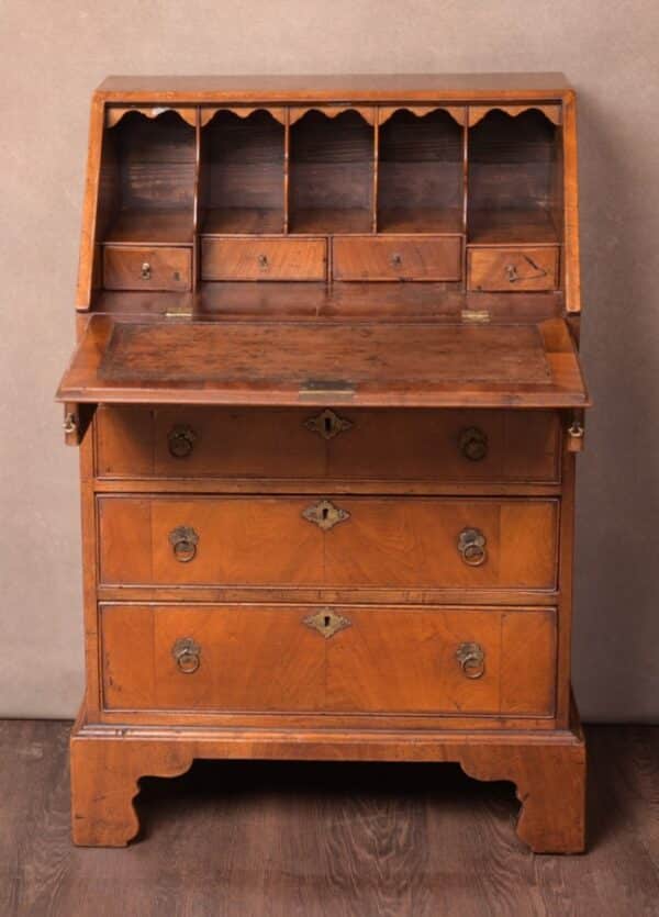 19th Century Walnut Writing Bureau Of Excellent Proportions SAI1622 - Image 4