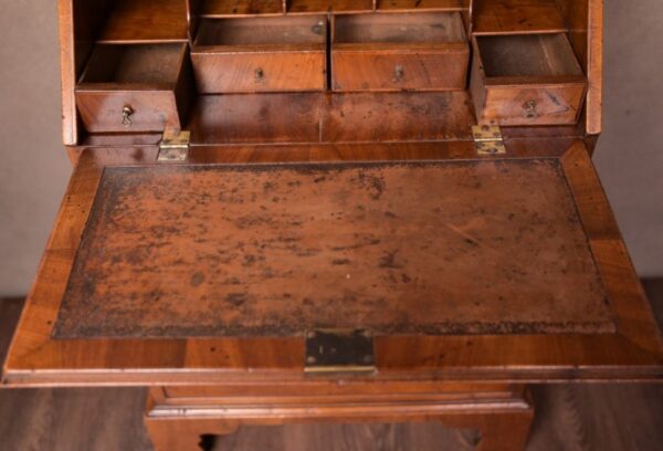 19th Century Walnut Writing Bureau Of Excellent Proportions SAI1622 - Image 11