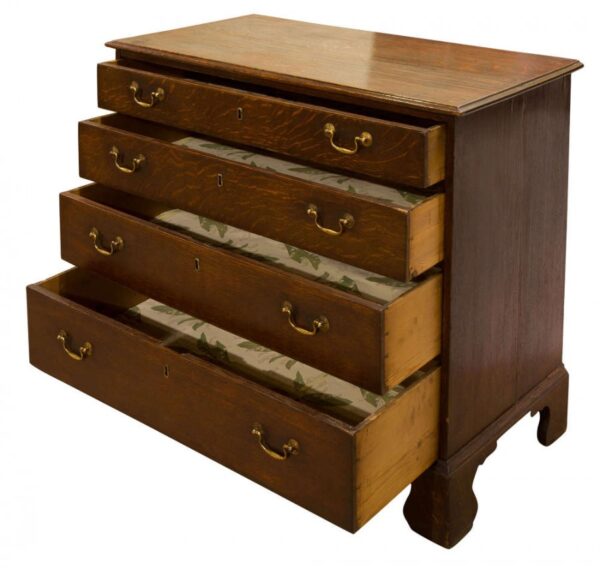 Georgian Oak chest of drawers - Image 2