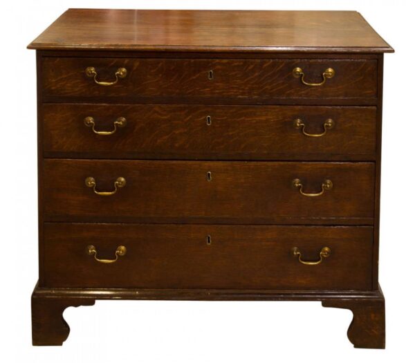 Georgian Oak chest of drawers - Image 7