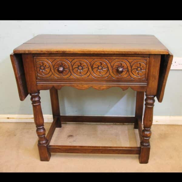 Single Drawer Oak Side Table