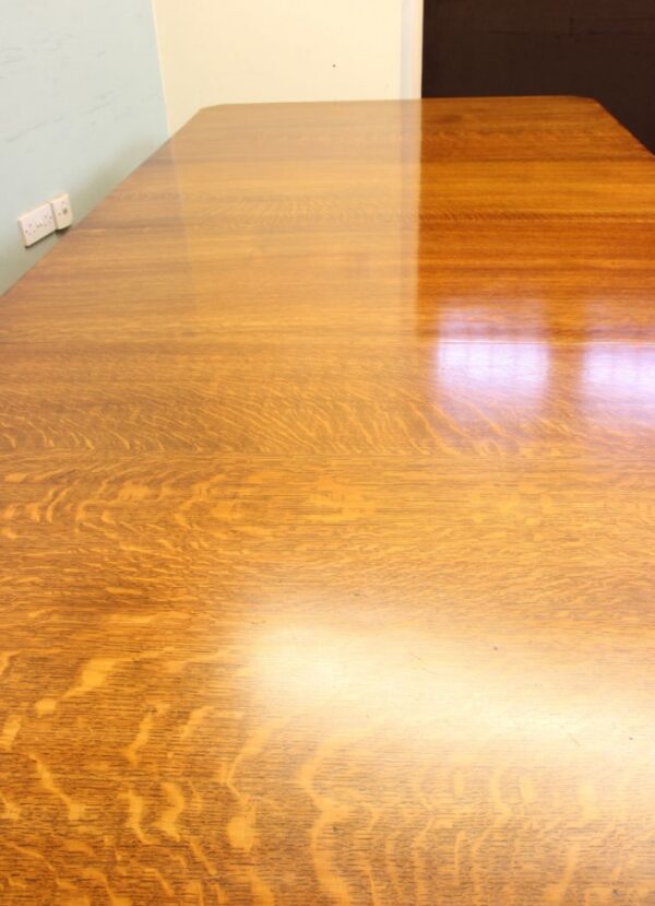Antique Victorian Oak Extending Dining Table Eight to Ten Seater. - Image 14
