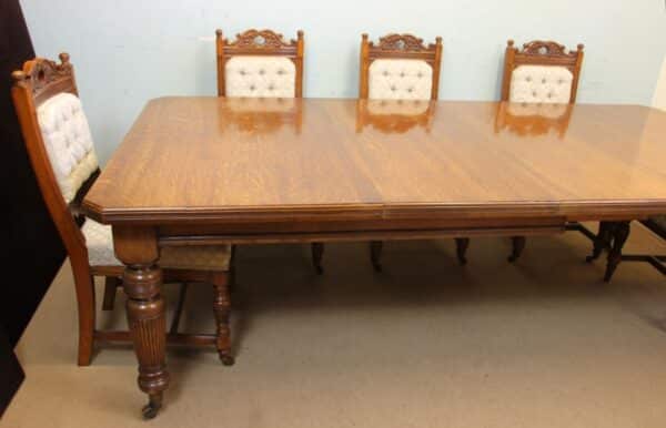 Antique Victorian Oak Extending Dining Table Eight to Ten Seater. - Image 3