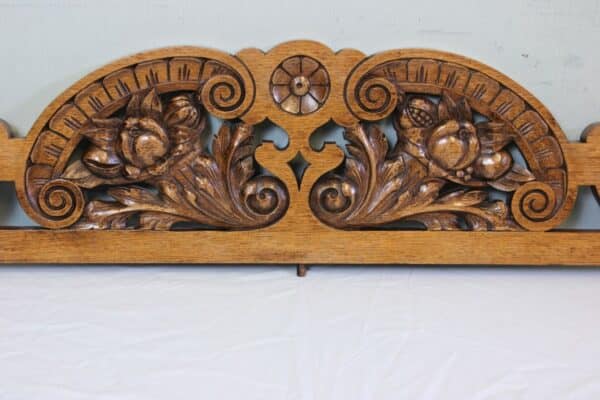 Antique Late Victorian Carved Oak Pediment oak Antique Sculptures 6