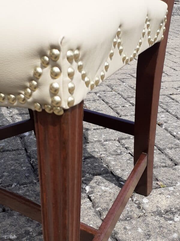 Pair of Hepplewhite period mahogany chairs circa 1790 - Image 4