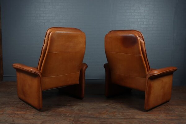 A Pair of De Sede Reclining DS50 in Tan Neck Leather - Image 8