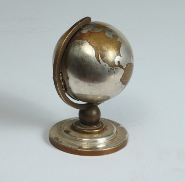 Globe Bedside Travel or Desk Clock c1950 - Image 9