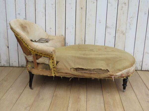 Antique French Chaise Longue For Re-upholstery bed Antique Chairs 4