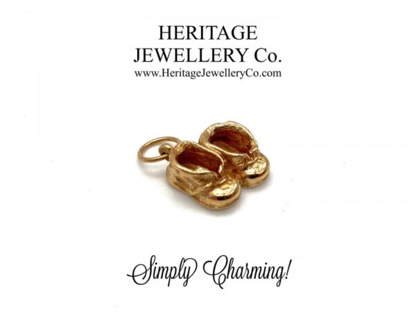 Beautiful Vintage 9ct Gold Charm – Boots / Booties / Shoes bracelet Antique Jewellery 3