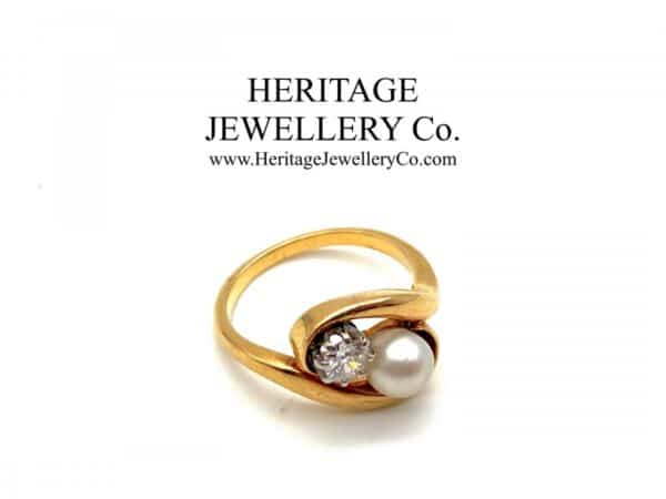 Antique Gold, Diamond & Pearl Cross Over Ring - Image 3