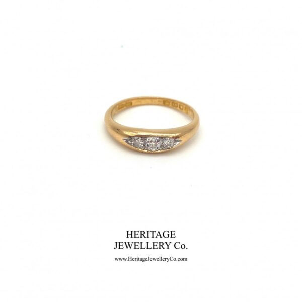 Antique 3-Stone Diamond Gypsy Ring Antique Antique Jewellery 4