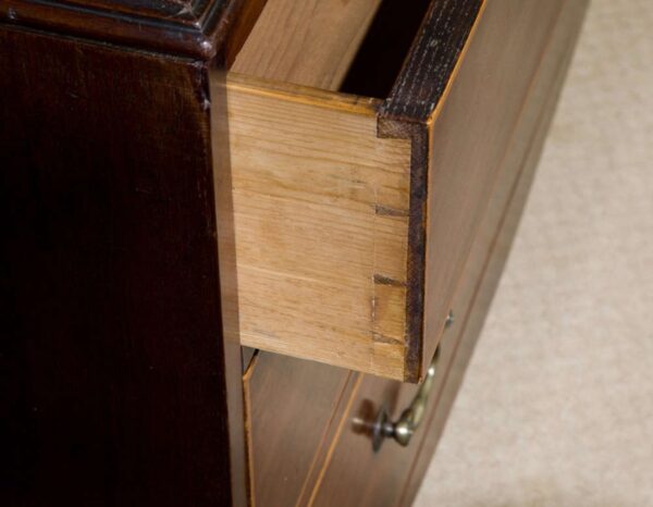 18th Century mahogany linen press - Image 4