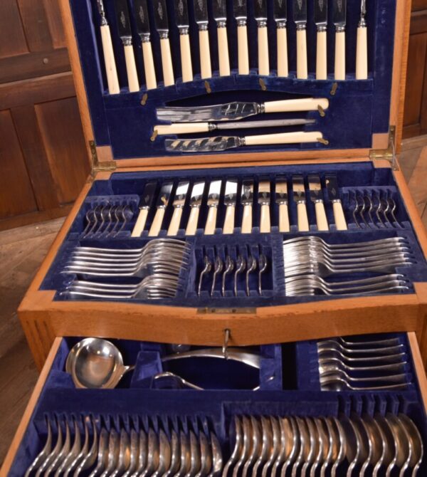 Dressing Table Set SAI2360 Antique Knives 5