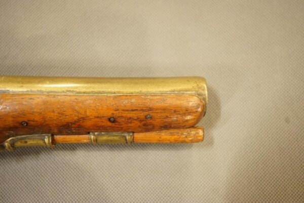 A Brass Barrelled Flintlock Pistol Antique Guns 8