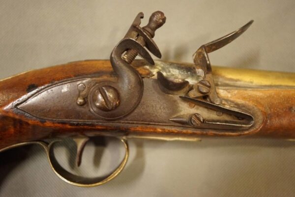 A Brass Barrelled Flintlock Pistol Antique Guns 7