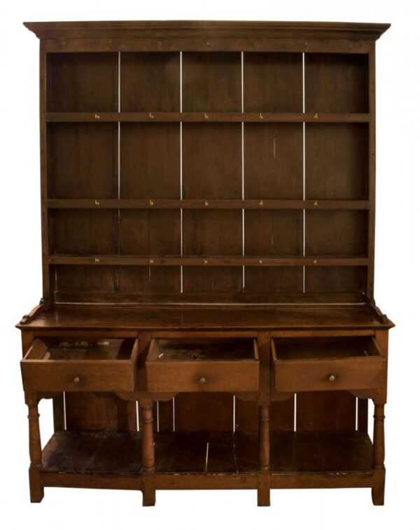 A George III oak pot board dresser - Image 3