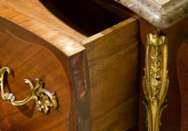 A Louis XV style commode - Image 6