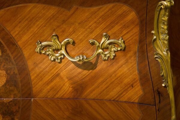 A Louis XV style commode - Image 4