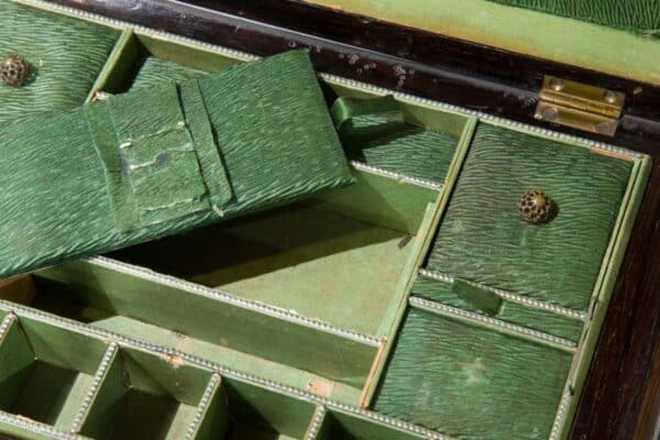 A Victorian rosewood jewellery /sewing box - Image 4