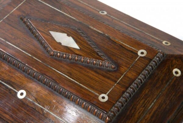 A Victorian rosewood jewellery /sewing box Antique Boxes 5